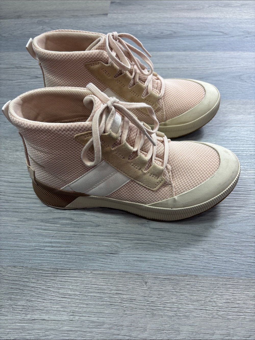 Sorel Out 'N About III Women’s Nova Chalk Sand Sneakers - size 9 - Picture 4 of 10